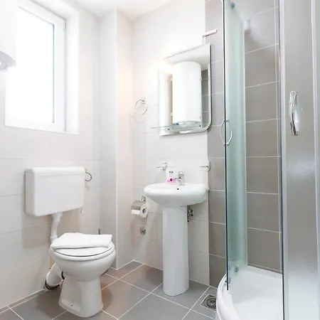 Tea アパート Ni