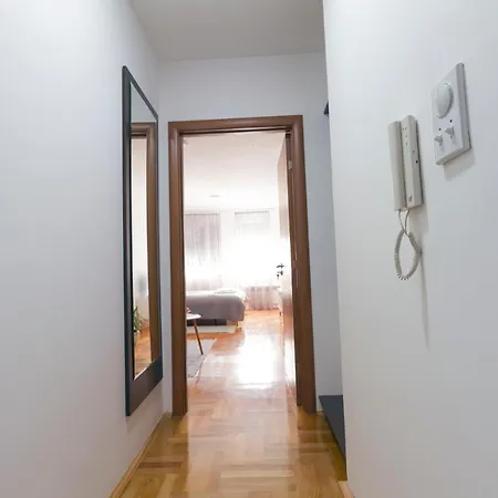 アパート Tea Ni